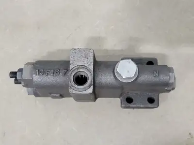 Hydraulic Valve 10F167