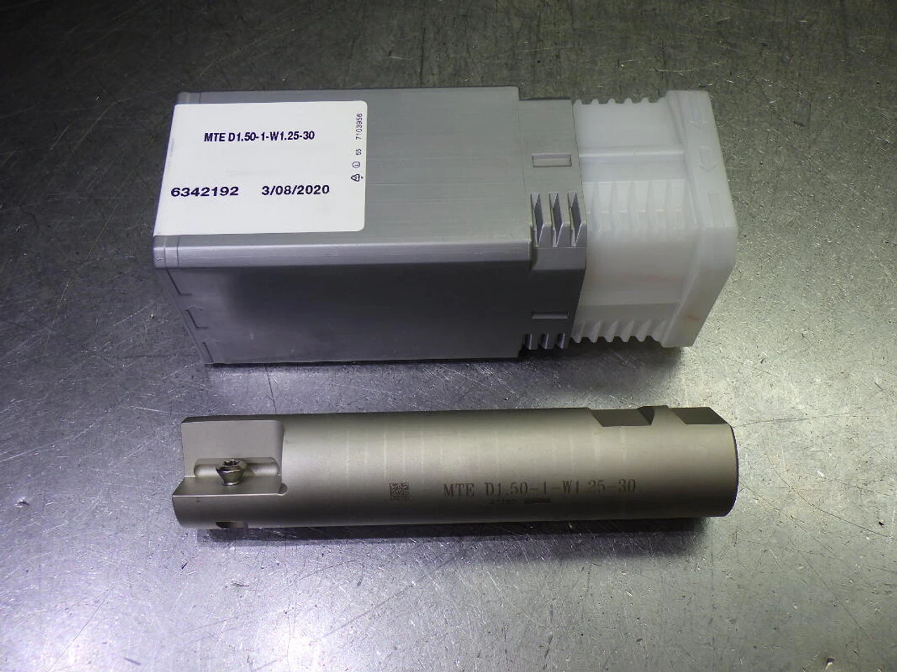 Iscar 1.5" 1 Flute Thread Mill 1.25" Shank MTE D1.50-1-W1.25-30 (LOC2773C)