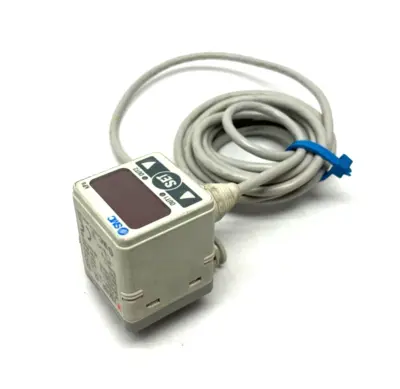 ZSE40F-C6-62L | SMC  Digital Vacuum Pressure Switch - Used