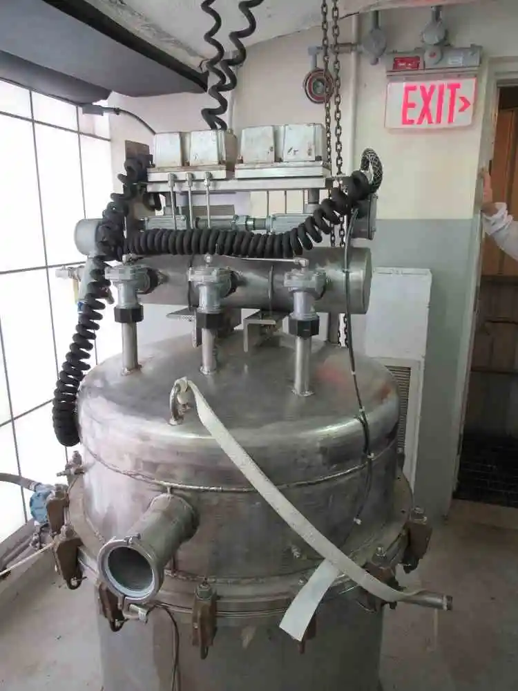 USED HOSOKAWA #9/6-6-150 PSIG TR C