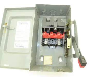 Square D HU-261 Safety Disconnect Load Switch 600V AC 10Hp/DC 15Hp 30A 2 Pole