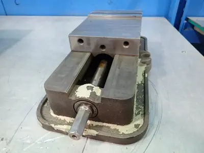 USED KURT D60