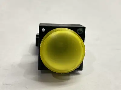 3SB3204-6AA30 | Siemens  Panel Mount Pilot Light Yellow 22mm - Used