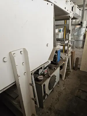 USED HOSOKAWA TWO-STAGE PLASTIC SHREDDING AND GRANULATION SYSTEM