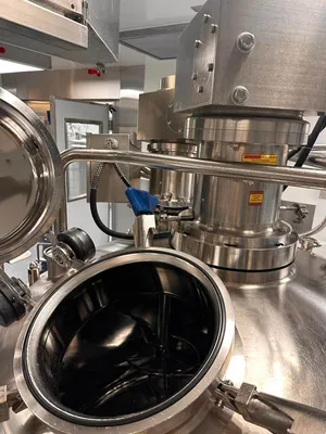 HOLLOWAY 225 Gallon Sanitary Double Motion Reactor REACTORS | EcReCon Inc (5)