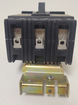 USED Square D FA32025