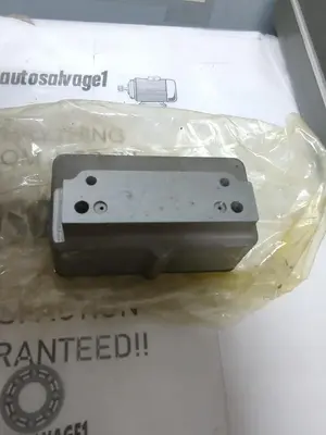 New | in-Stock DONALDSON P166298 Indicators | Surplus Asset Holdings #1227151