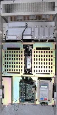 USED SAFETRONICS CIMR-G5U4075 VG5 DRIVE 125HP CIMRG5U4075