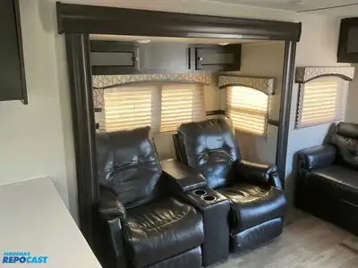 USED 2019 VENTURE SPORTTREK TOURING 336 VRK