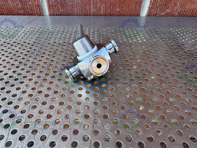 USED GE HEALTHCARE SALVI DN6 808 4-WAY 316 VALVE 18-5758-01 W/ 1.2" SANITARY FITTING