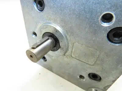 Gefeg Neckar Z8/2 DF882Z00000207 Gear Motor 100W 230VAC 50Hz 3Nm Parallel Shaft