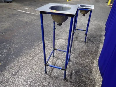 12" X 12" X 8" Workstation