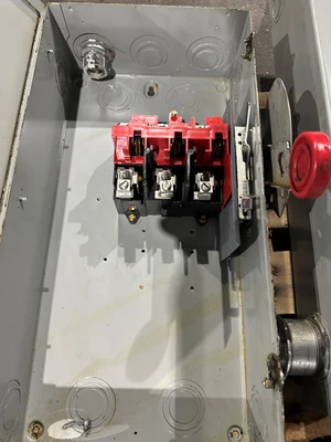 EATON DH363UGK 100AMP SAFETY SWITCH DISCONNEC