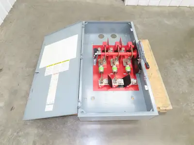 Square D H365 Safety Disconnect Switch 400A 600V 3 Pole Fused Type E04