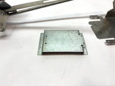 USED ALLEN-BRADLEY DISCONNECT HANDLE AND MECHANISM