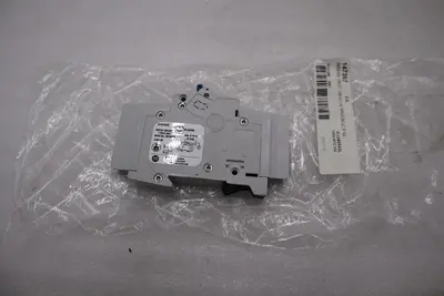 NEW OPEN BOX AB Allen Bradley 1489-M1C100 miniature circuit breaker STK H1095A