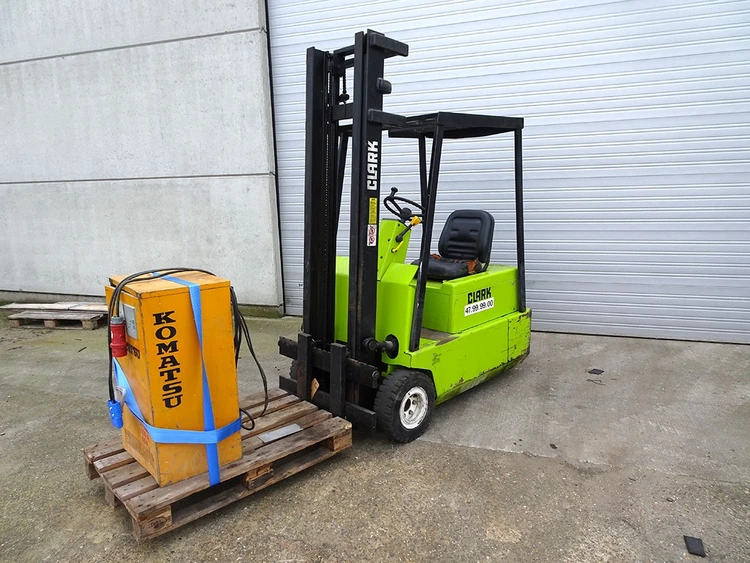 Used CLARK 1,5 TON Misc Forklifts | Apt International N.V #373790