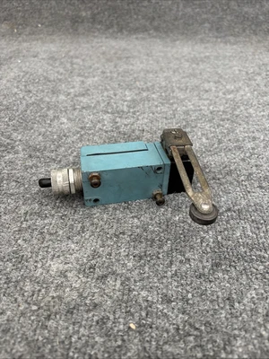 Used Micro Switch LSR1A Relays & Switches California US | Davliegogo LLC #1706191