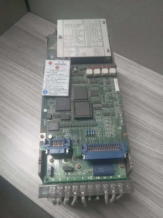 Used YASKAWA CACR-SR05BY1WG-P Servo Drives | MachineStation #946527