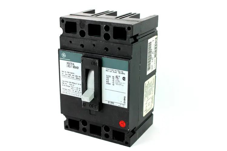 Used GENERAL ELECTRIC TED136015 Circuit Breakers Kentucky US | Industrial Parts R Us Inc. #355363