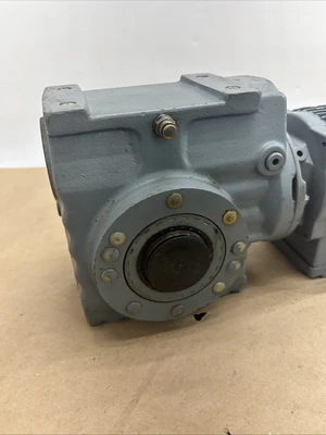 NEW SEW-EURODRIVE SA57/T. DR63L4