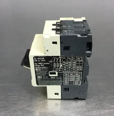 Telemecanique GV2-M10 Manual Motor Starter + GV2-AN11 4-6.3A 4D