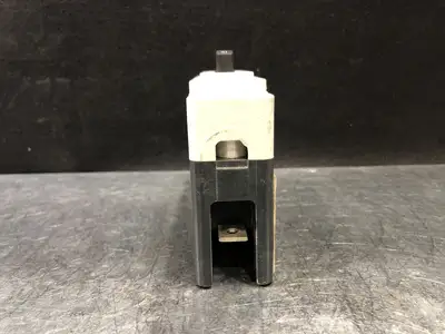 USED CUTLER-HAMMER FDB1015