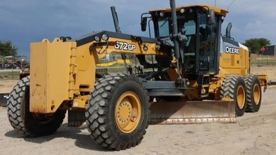 USED 2014 Deere 672GP