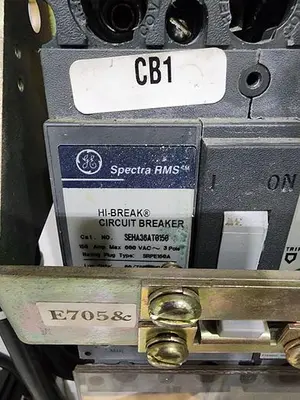 GE Medical Systems 480 V 60 Hz 155 A Disconnect Panel / Breaker