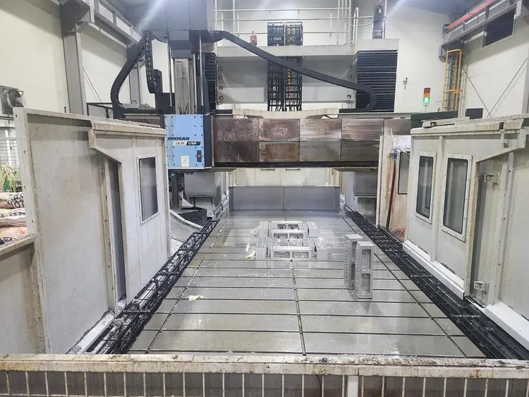 Used 2017 DOOSAN DCM 3250F Gantry Machining Centers (incld. Bridge & Double Column) Georgia US | Shub Machinery #220206