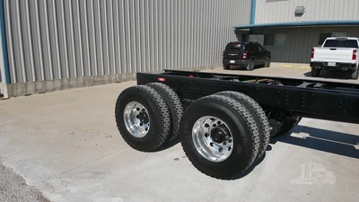 New | in-Stock 2025 WESTERN STAR 47X Cab Chassis trucks Texas US | Roll Off Truck World #1492024