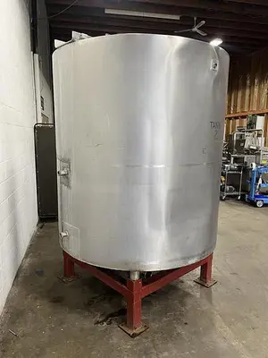 1,000 Gallon SS Tank