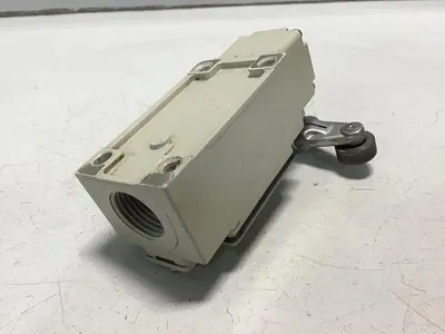 USED YAMATAKE LJA10-11A21N-003