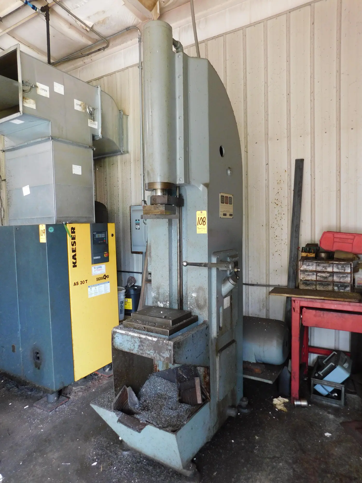 Used _UNKNOWN_ _UNKNOWN_ Vertical Pull Down Broaches Indiana US | Thompson Auctioneers #1322698