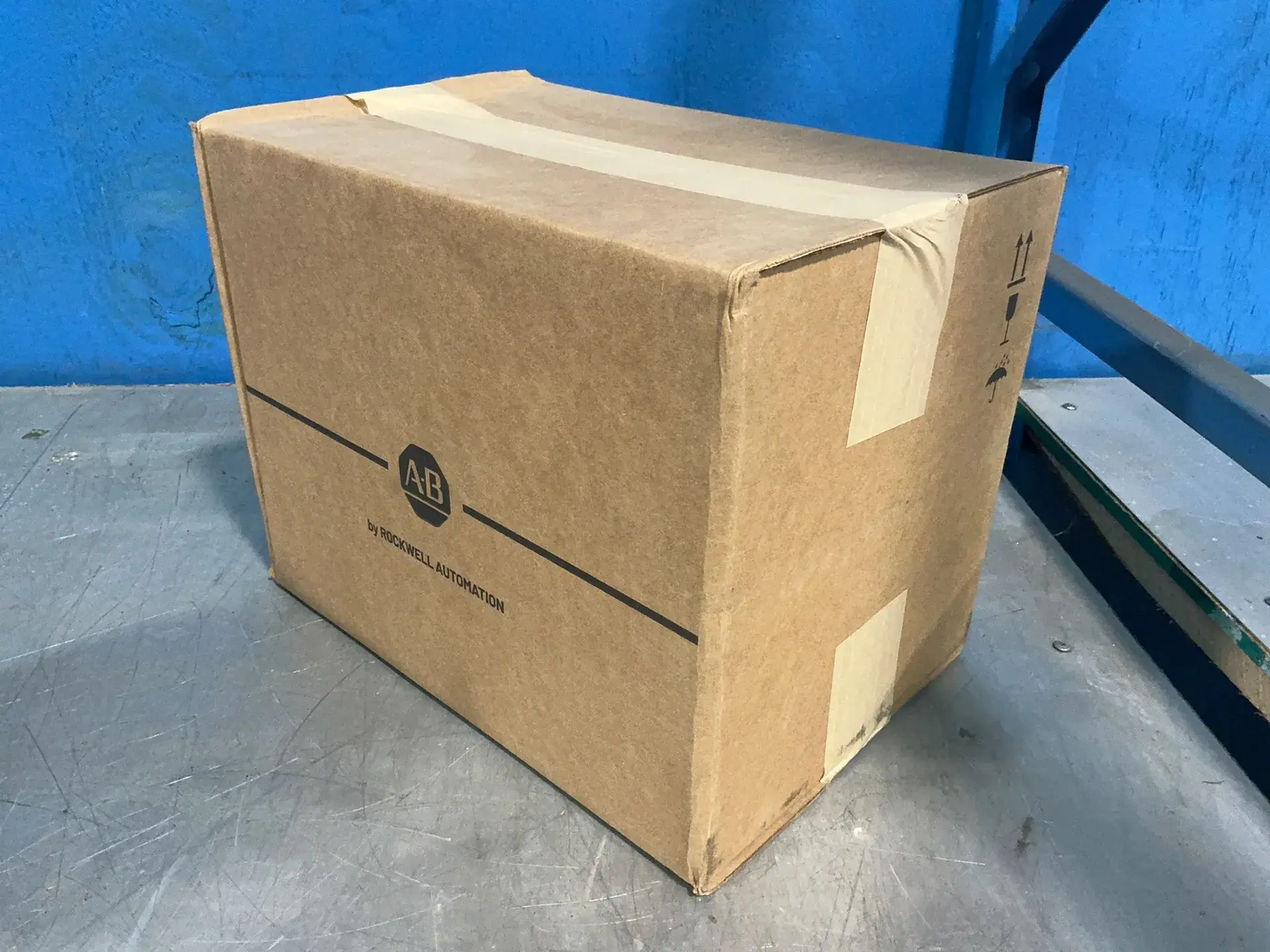 New | in-Stock ALLENBRADLEY 1756PAR2 PLC Power Supplies Ohio US | HGR 24 #1477966
