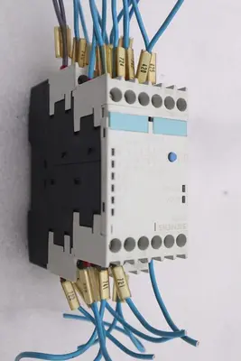 SIEMENS 3RN1062-1CW00 THERMISTOR MOTOR PROTECTION CIRCUIT STOCK K-3837