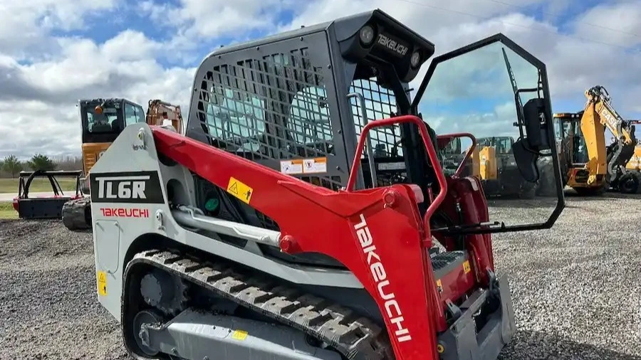 USED 2023 Takeuchi TL6R