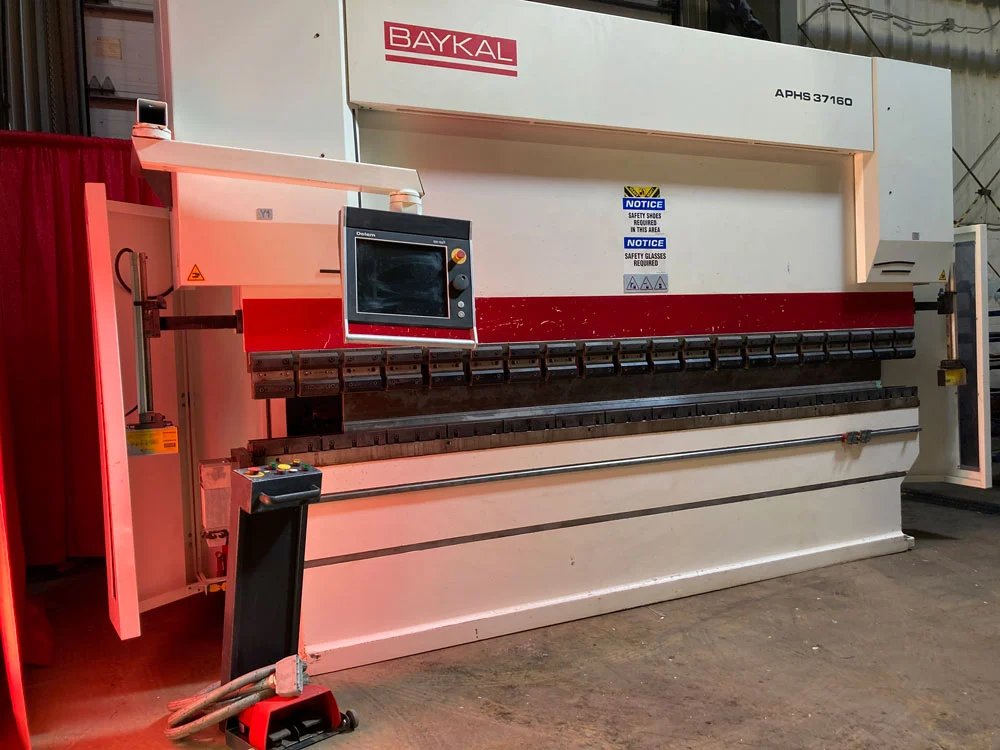 Pre-owned BAYKAL HYDRAULIC PRESS BRAKE 12’ x 176 ton capacity, MODEL APHS 37160