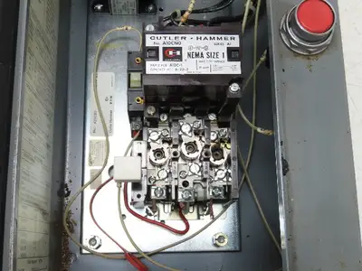 Cutler Hammer A30CD0 Combination Motor Starter 10Hp 480V 3Ph Size 1 Fused
