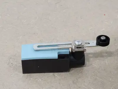 NEW SIEMENS 3SE5232-0HK50