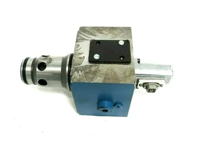 USED VICKERS CVUSWD3B29M10EN123 CONTROL VALVE 02351492