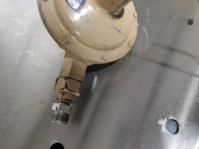 USED MATHESON 3702