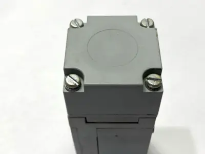USED ALLEN-BRADLEY PROXIMITY LIMIT SWITCH SENSOR