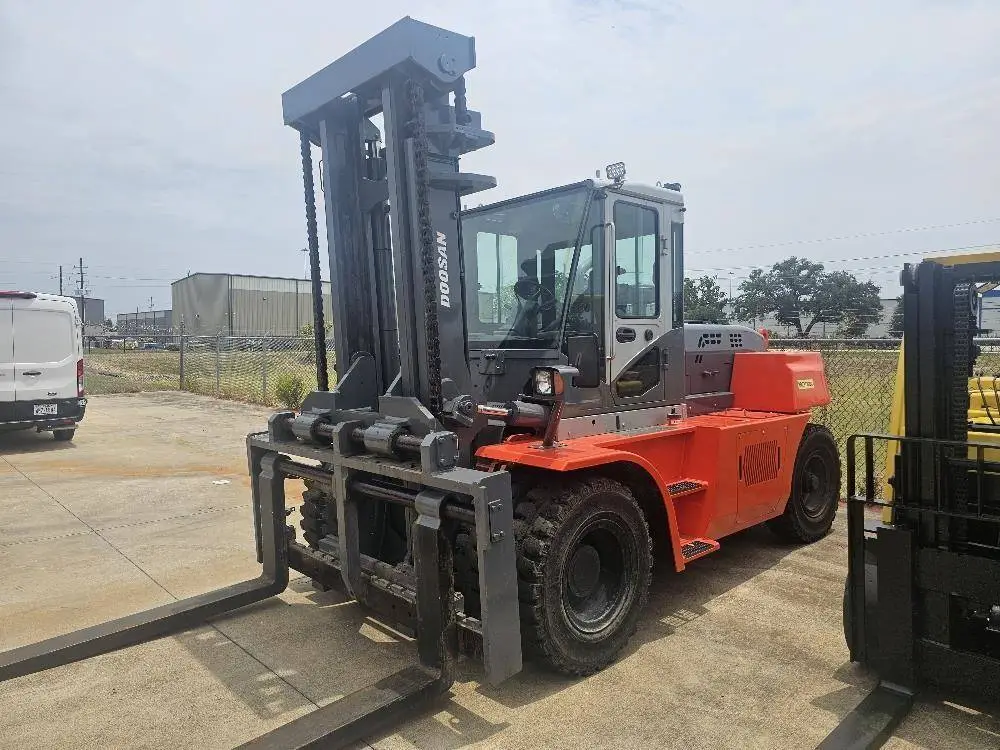 Used 2017 DOOSAN D160S-7 Internal Combustion Forklifts: Pneumatic Tire Illinois US | Somerset Equipment Sales #1546171