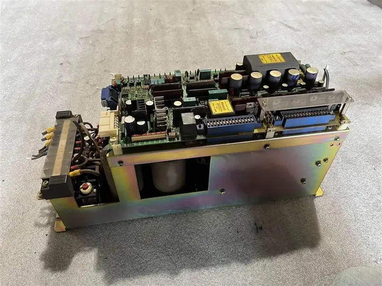 Used FANUC VELOCITY CONTROL UNIT A06B-6047-H040 Misc Electrical & Power Parts BE | Apt International N.V #362990