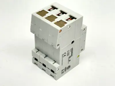 5SX23-D3 | Siemens  Circuit Breaker 3A 400V 3-Pole - Used