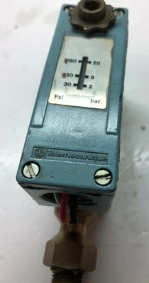 USED Telemecanique XMJA020
