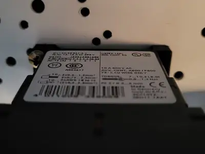 USED SIEMENS 3RH1122-1AK60