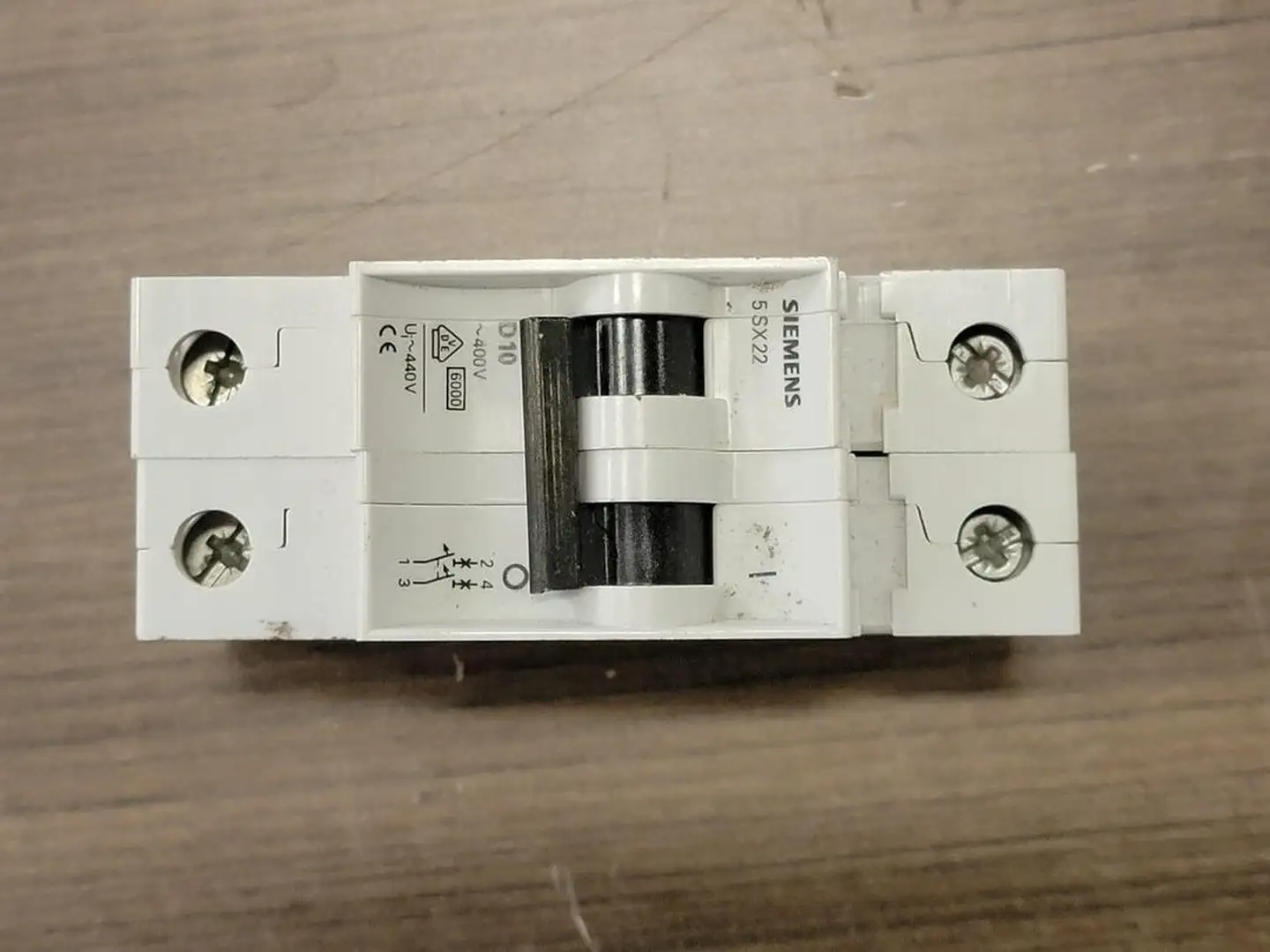 USED SIEMENS 5SX22 D10