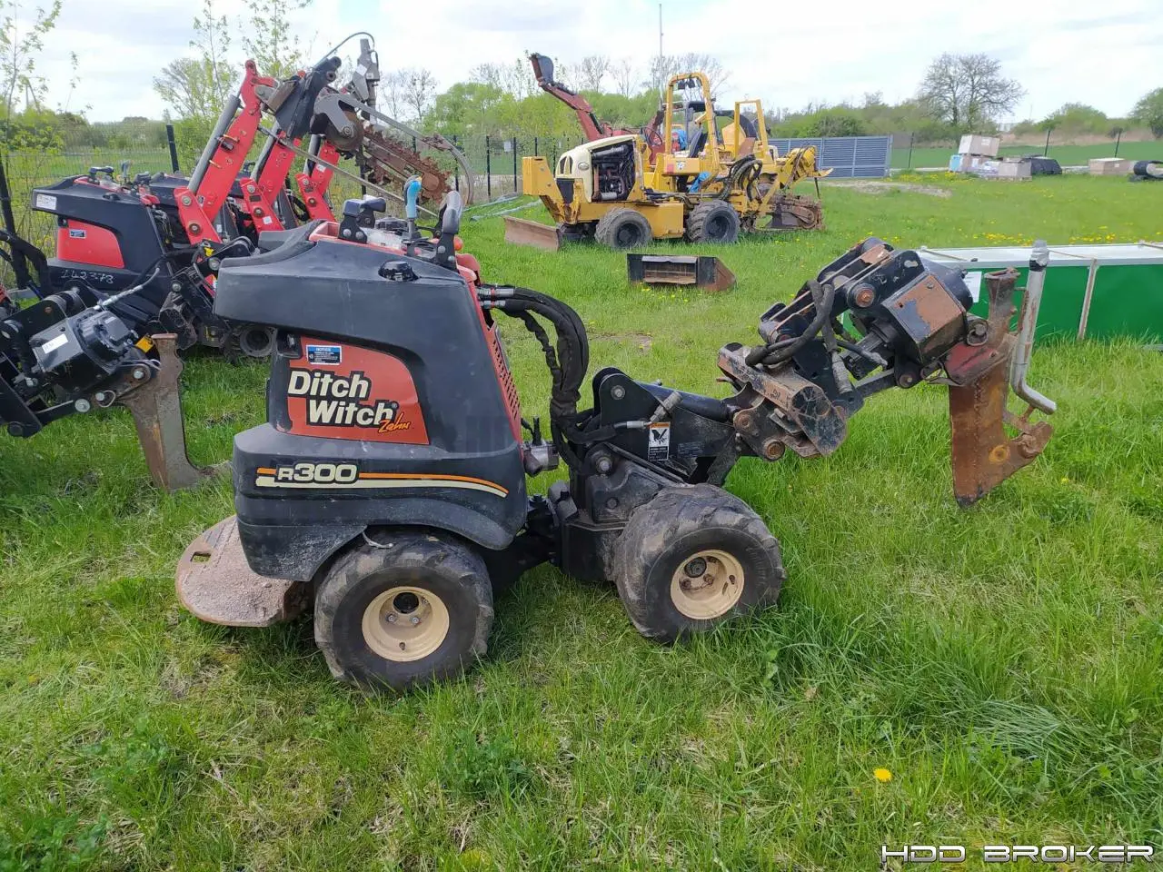 Used 2009 DITCH 2009 DITCH WITCH R300 Walk-Behind Trenchers Florida US | HDD Broker #1346468